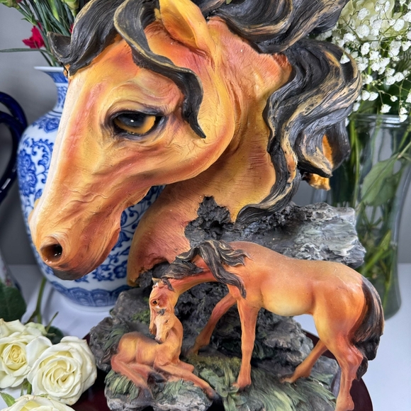 This is a spectacular piece. Part of the Goldenvale Collection. Heavy. Resi - Picture 12 of 15